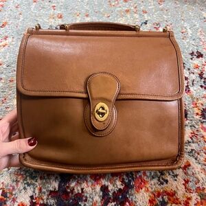 Vintage Coach Willis 9927 in Camel